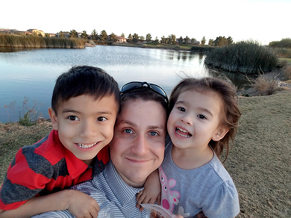 Marc Enzor Geeks 2 You owner and his family