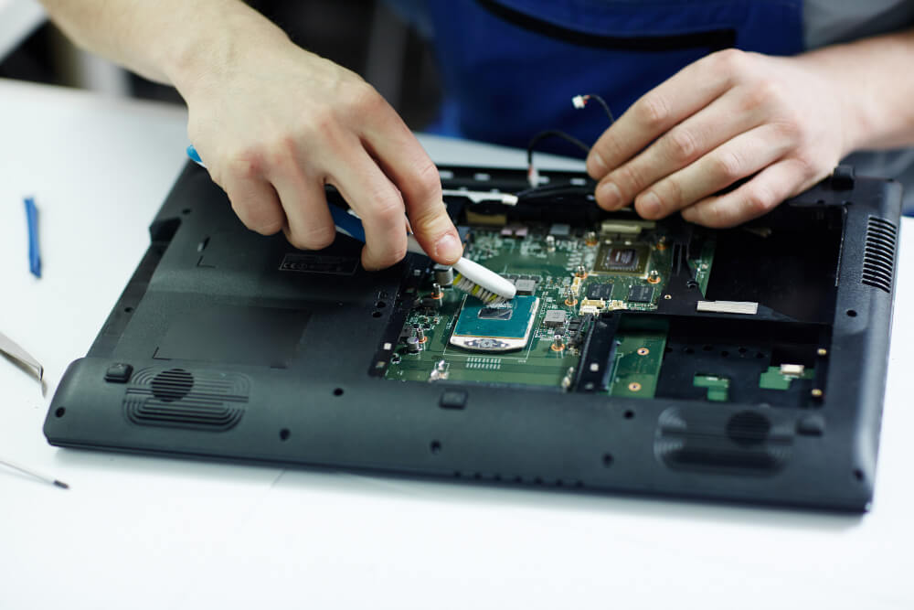 why you can't trust your computer to just any repair technician